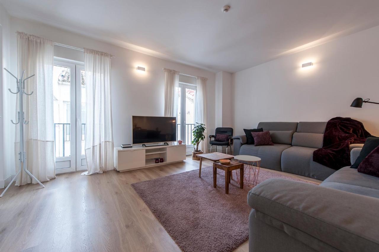 Appartement Hellenhost - Gran Via à Madrid Extérieur photo