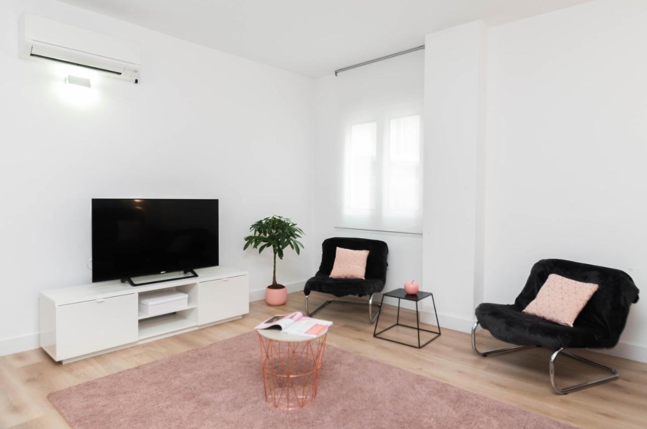 Appartement Hellenhost - Gran Via à Madrid Extérieur photo