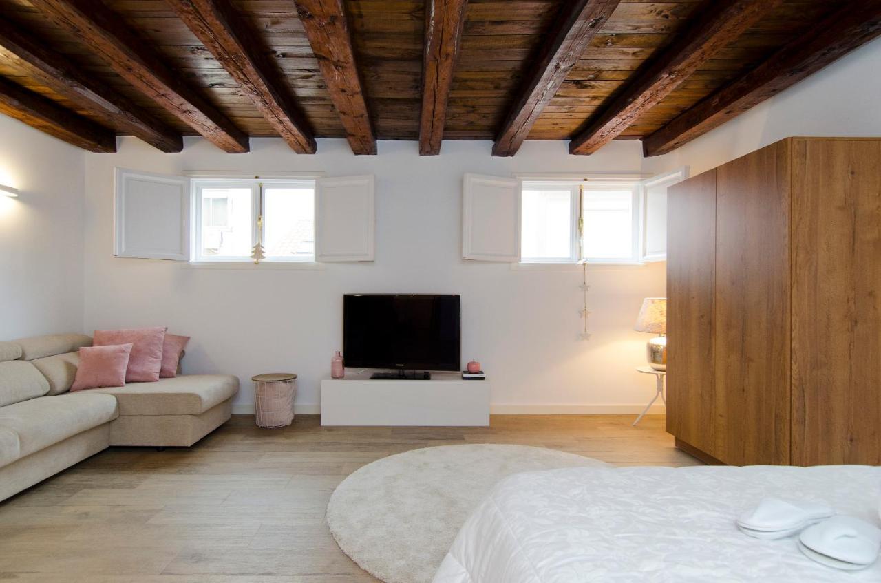 Appartement Hellenhost - Gran Via à Madrid Extérieur photo