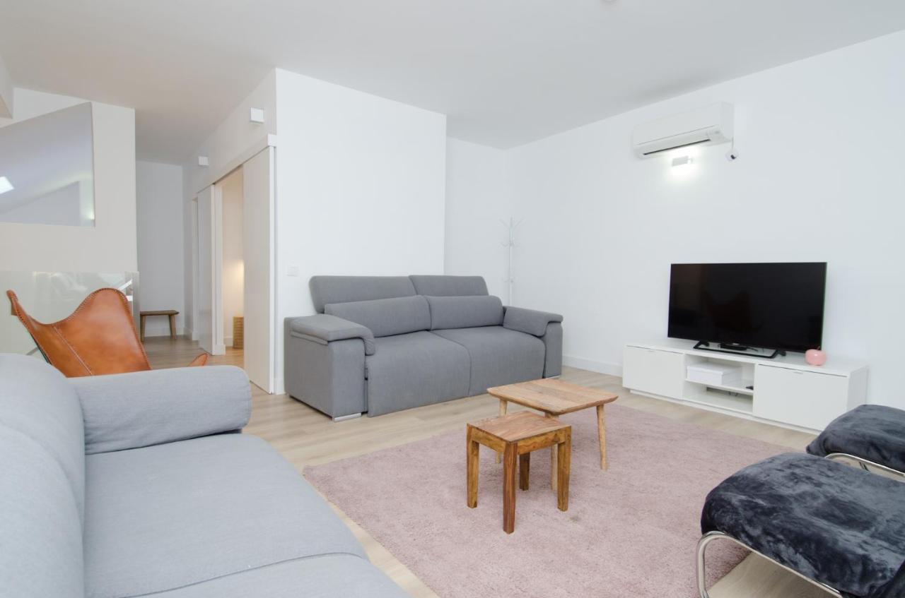 Appartement Hellenhost - Gran Via à Madrid Extérieur photo