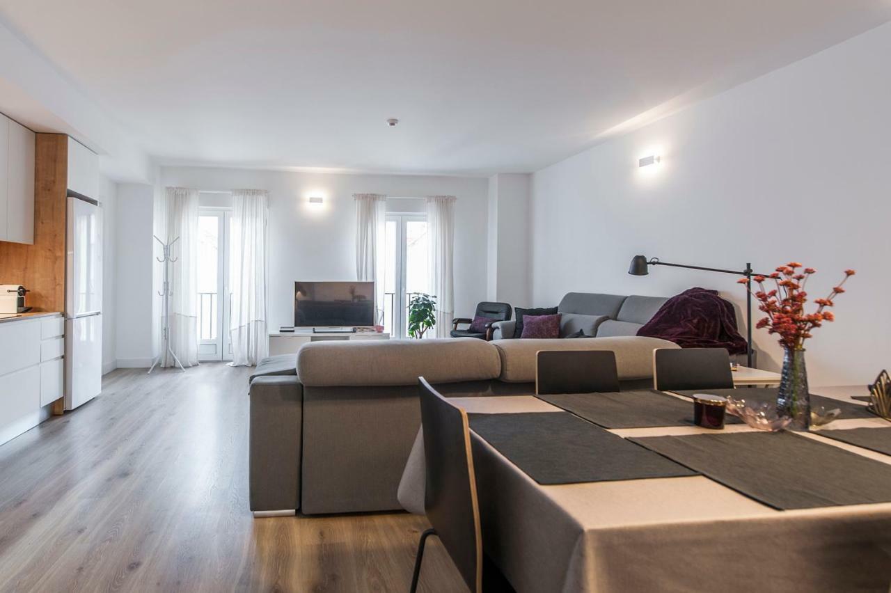 Appartement Hellenhost - Gran Via à Madrid Extérieur photo